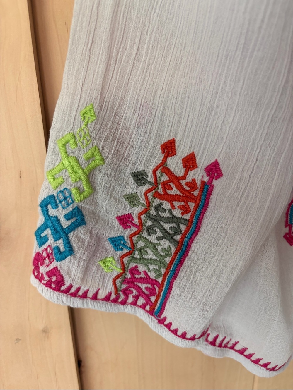 NWT Peek Girl’s Embroidered V-Neck Boho Top - Picture 5 of 6